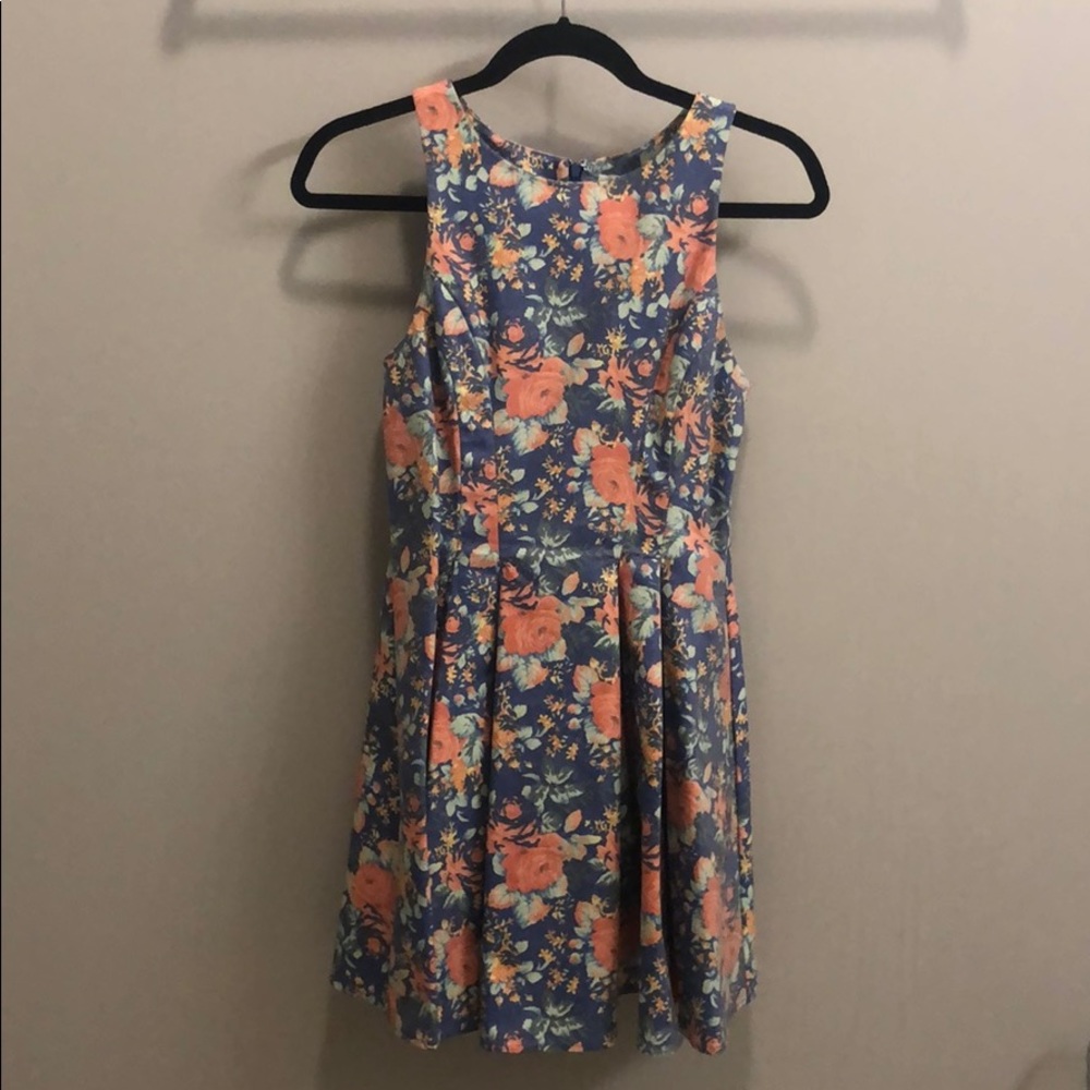 Floral mini